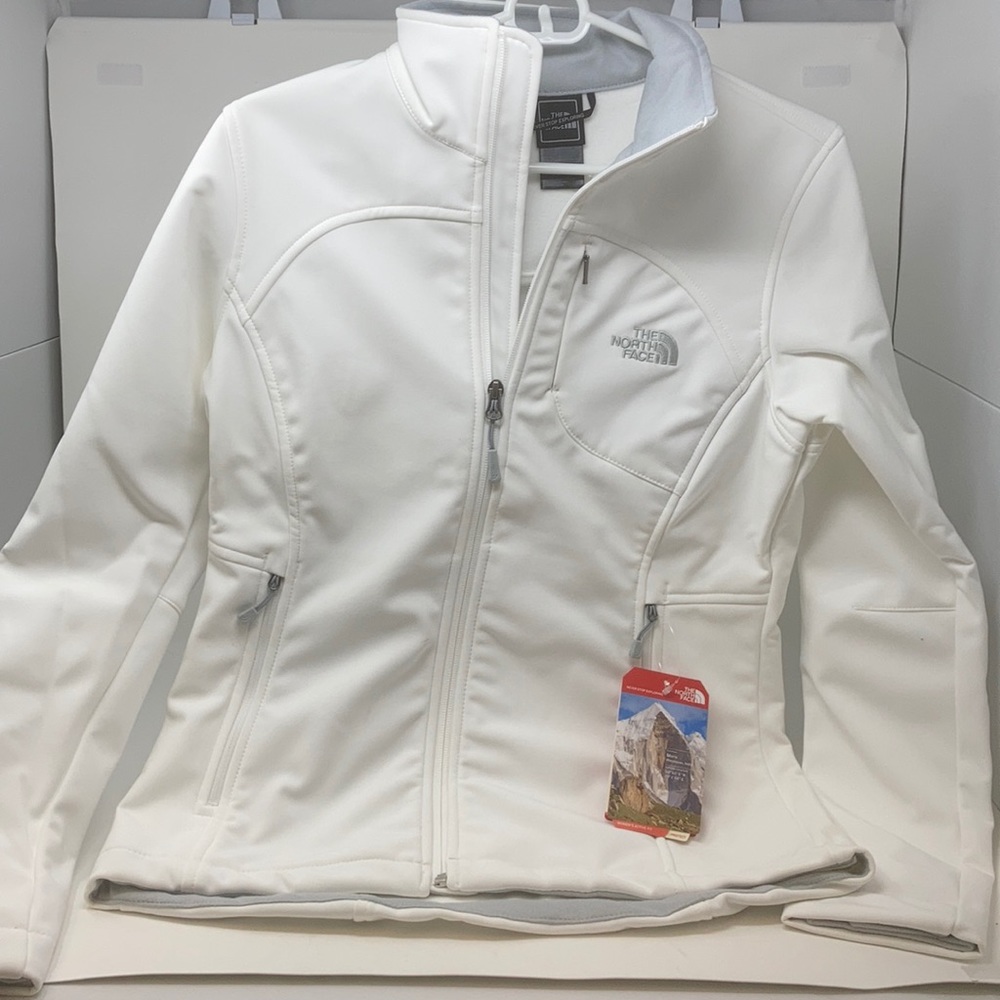 THE NORTH FACE WOMENS APEX BIONIC JACKET - Picture 2 of 4